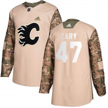 Men's Adidas Calgary Flames Connor Zary Camo Veterans Day Practice Jersey - Authentic